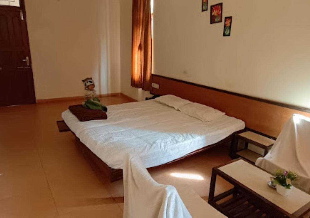 Hotel Durvankur Ganpatipule Kültér fotó