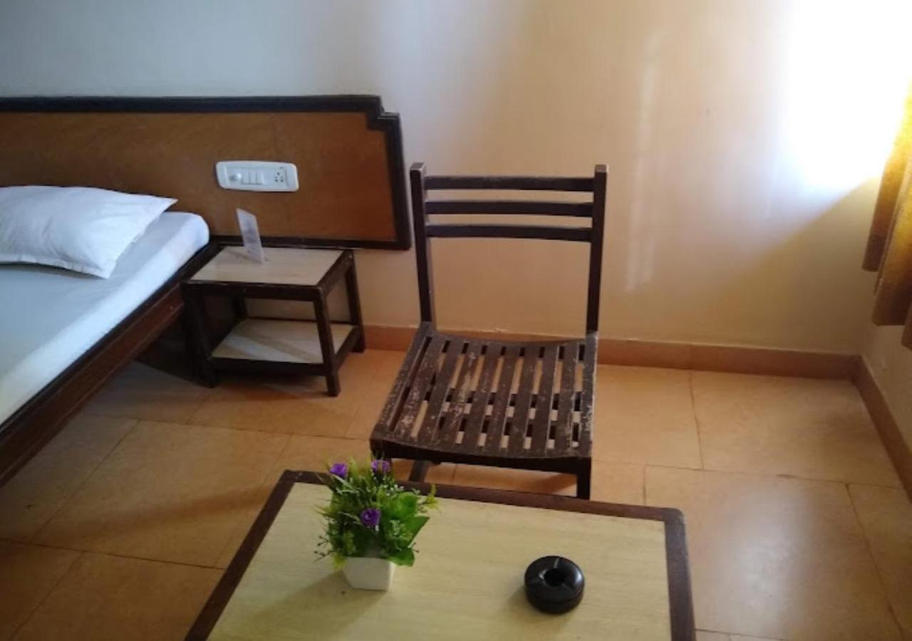 Hotel Durvankur Ganpatipule Kültér fotó