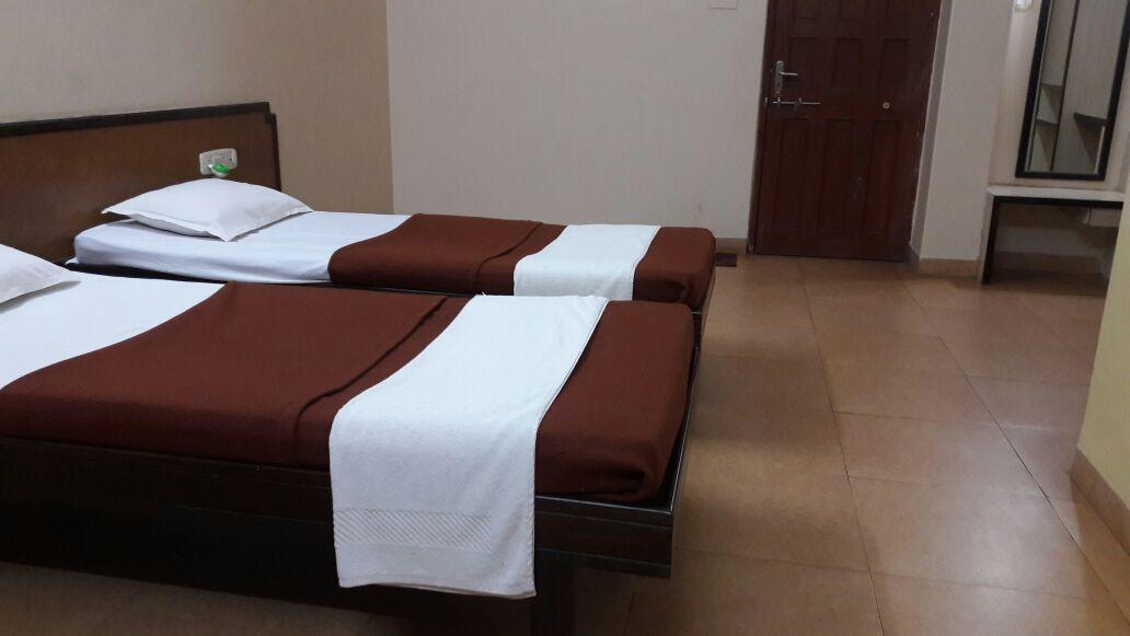 Hotel Durvankur Ganpatipule Kültér fotó