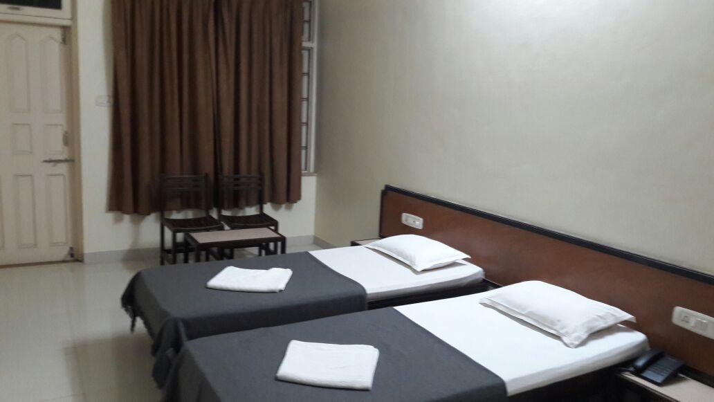 Hotel Durvankur Ganpatipule Kültér fotó