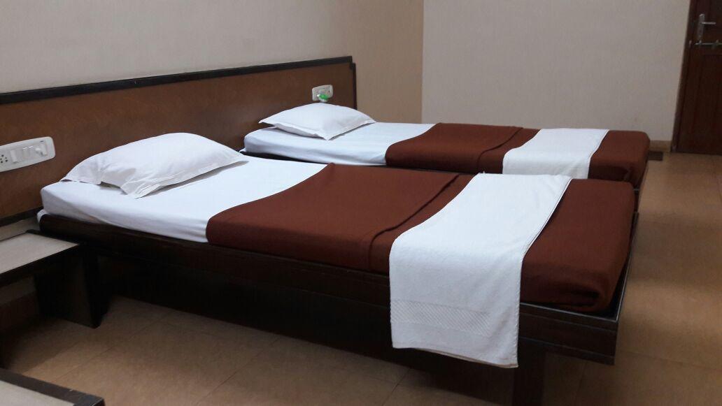Hotel Durvankur Ganpatipule Kültér fotó